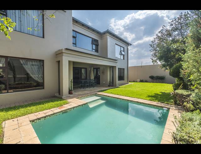 4 BEDROOM CLUSTER FOR SALE IN BRYANSTON